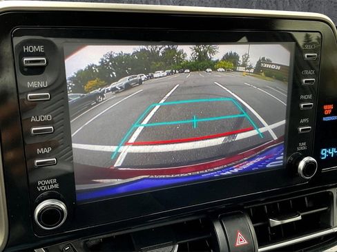 Used 2019 Toyota C-HR XLE image 13