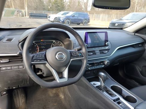 Certified 2019 Nissan Altima 2.5 SV image 9