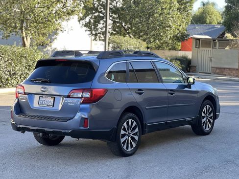 Used 2016 Subaru Outback 3.6R Limited AWD/4WD image 14