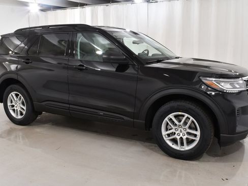 New 2026 Ford Explorer Active AWD/4WD image 5