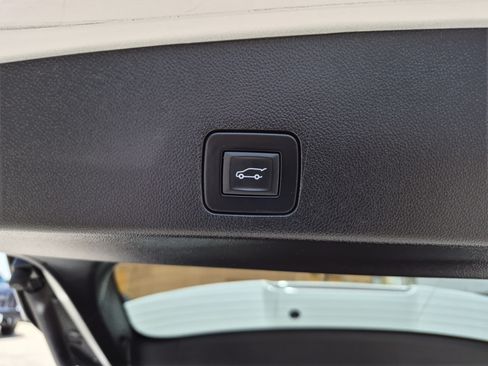 Used 2023 Buick Encore GX Select w/ Experience Buick Package FWD image 9