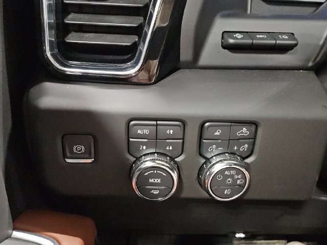 Used 2024 GMC Sierra 1500 Denali Ultimate AWD/4WD image 31