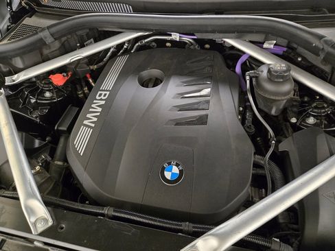 Used 2025 BMW X5 sDrive40i w/ M Sport Package RWD image 29