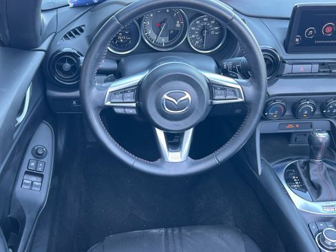 Used 2019 MAZDA MX-5 Miata Sport RWD image 14