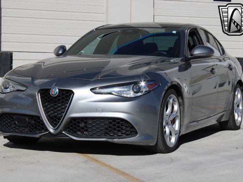 Used 2020 Alfa Romeo Giulia Ti Sport image 3