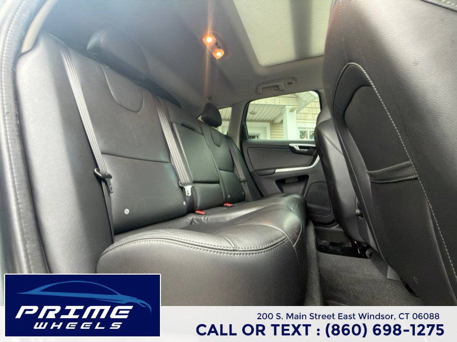 Used 2016 Volvo XC60 T6 AWD/4WD image 15