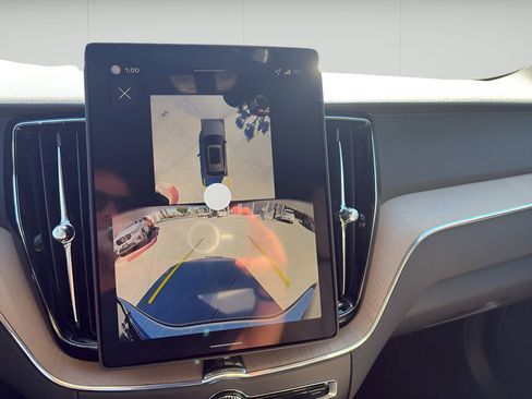 New 2026 Volvo XC60 B5 Plus w/ Protection Package Premier image 17