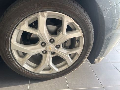 Used 2018 Chevrolet Volt Premier w/ Driver Confidence Package image 3