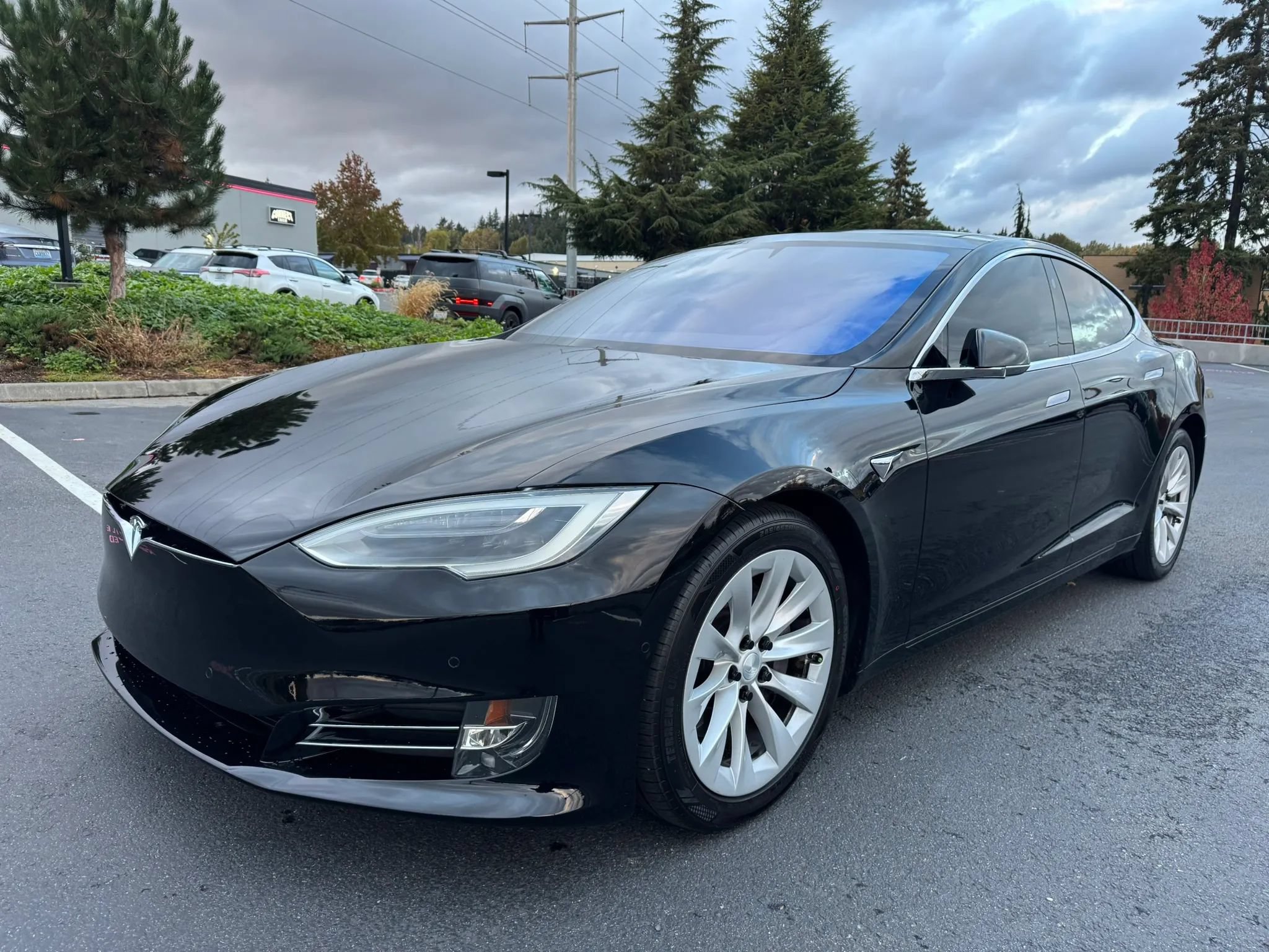 Used 2017 Tesla Model S 75D AWD/4WD image 4