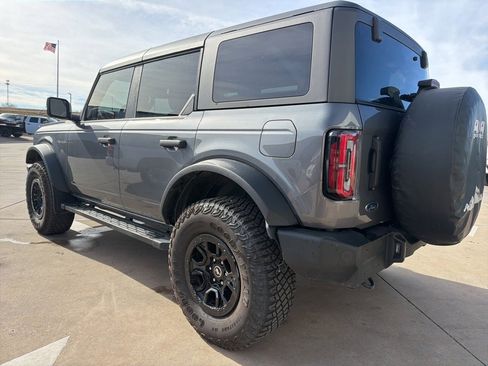 Used 2023 Ford Bronco Wildtrak image 5