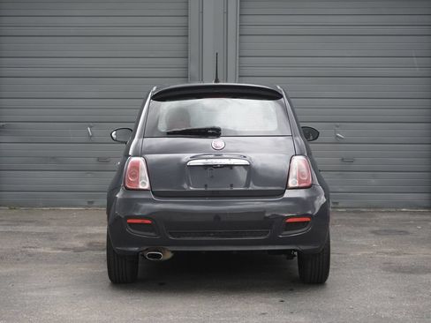 Used 2017 FIAT 500 Pop w/ Sport Appearance Package FWD image 4