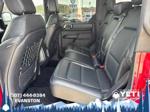Used 2025 Ford Bronco Badlands AWD/4WD image 23
