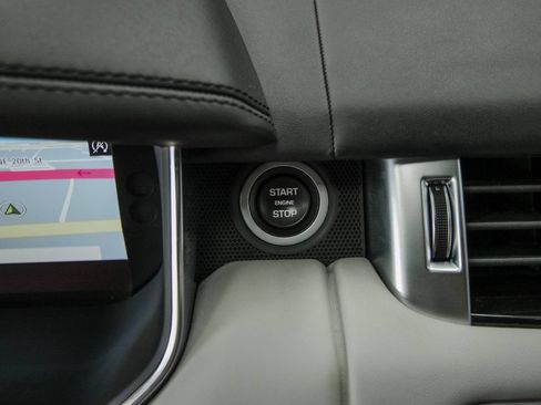 Used 2020 Land Rover Range Rover Sport SVR AWD/4WD image 20