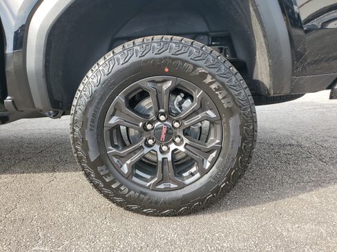 New 2025 GMC Canyon Elevation image 8