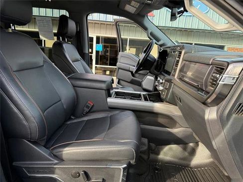 Used 2023 Ford F250 Lariat w/ Chrome Package image 16