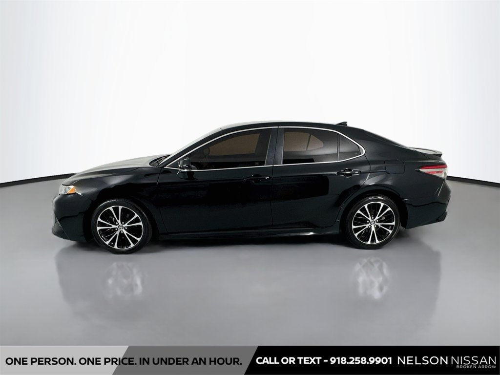 Used 2018 Toyota Camry SE w/ Audio Package FWD image 8
