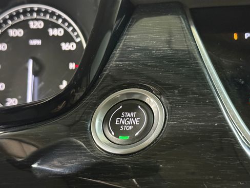 Used 2021 Cadillac XT6 Premium Luxury image 33