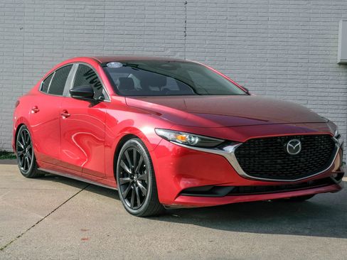 Used 2024 MAZDA MAZDA3 s FWD image 3
