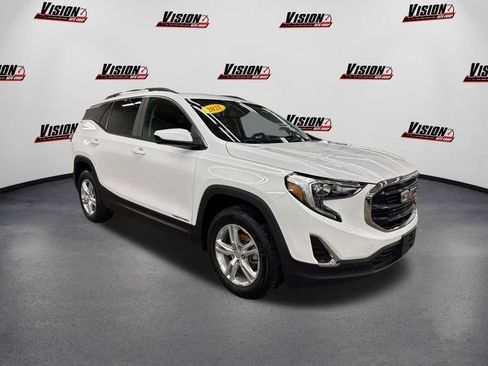 Used 2021 GMC Terrain SLE w/ Driver Convenience Package image 3