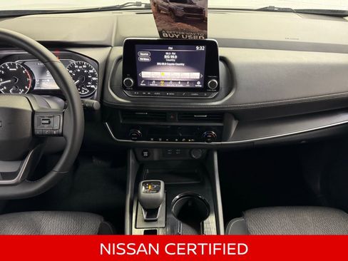 Certified 2025 Nissan Rogue SV image 18