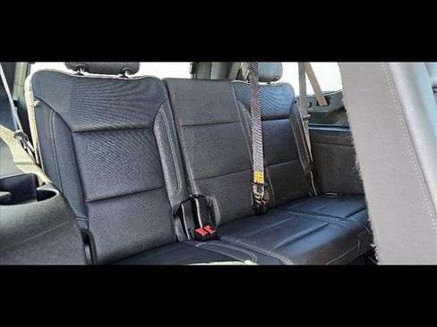 Used 2023 GMC Yukon XL SLT image 12