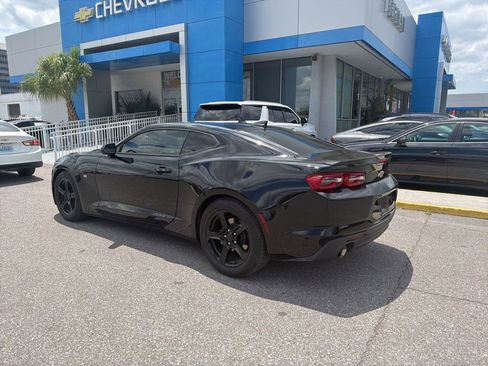 Used 2021 Chevrolet Camaro LT RWD image 11