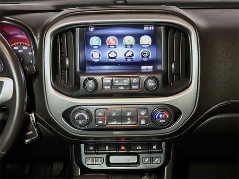 Used 2015 GMC Canyon SLT w/ Driver Alert Package image 12