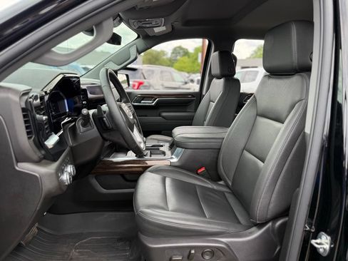 Used 2024 GMC Sierra 1500 Elevation w/ Elevation Premium Package AWD/4WD image 6