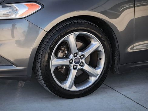 Used 2015 Ford Fusion SE image 31