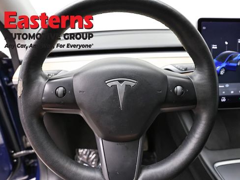 Used 2022 Tesla Model Y Long Range AWD/4WD image 10