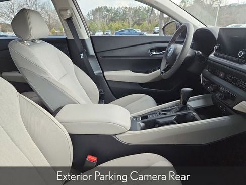 Used 2025 Honda Accord LX image 32