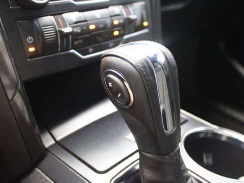 Used 2018 Ford Explorer XLT w/ Equipment Group 201A image 18