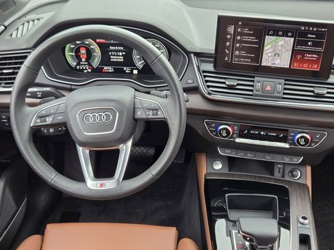 Certified 2025 Audi Q5 e Premium Plus AWD/4WD image 35