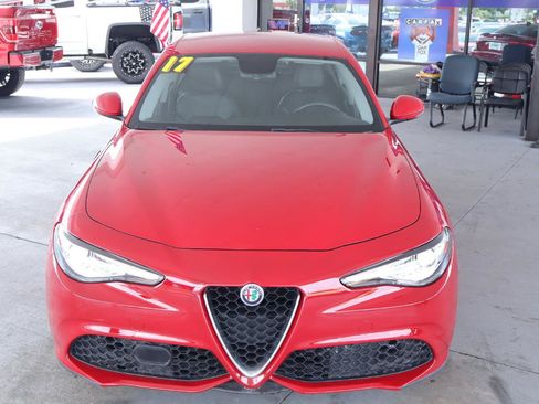 Used 2017 Alfa Romeo Giulia w/ Sport Appearance Package RWD image 10
