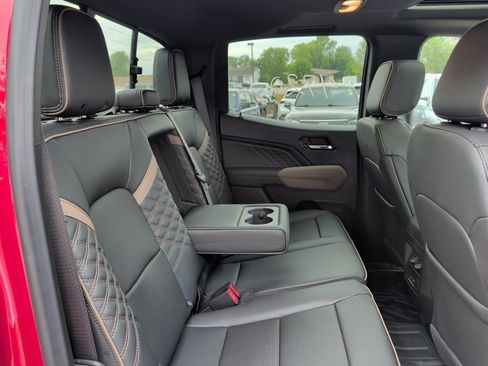 New 2026 GMC Canyon Denali AWD/4WD image 40