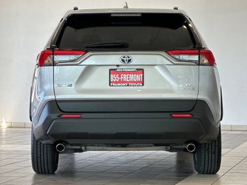 Used 2024 Toyota RAV4 LE AWD/4WD image 5
