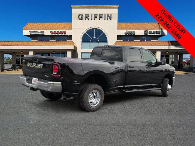 New 2026 RAM 3500 Tradesman AWD/4WD image 4