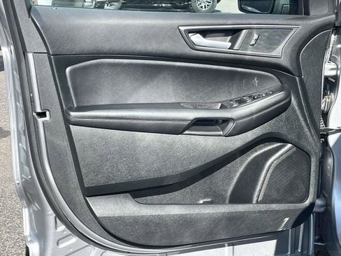 Used 2024 Ford Edge SE image 14