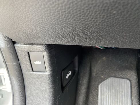 Used 2023 Honda Accord LX image 44