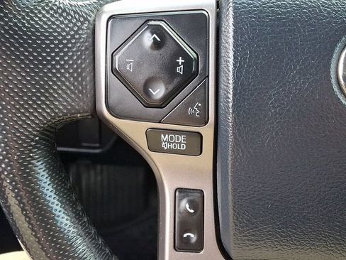 Used 2017 Toyota Tacoma SR5 w/ Tow Package AWD/4WD image 20