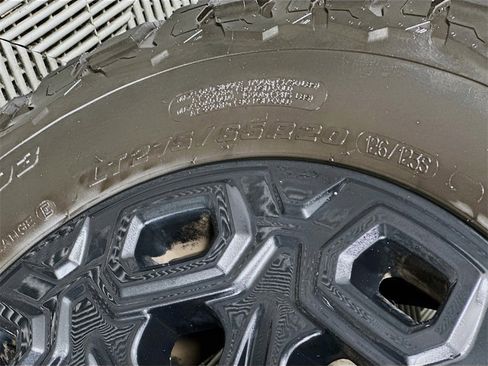 Used 2024 Chevrolet Silverado 3500 High Country w/ High Country Premium Package image 32