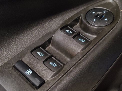 Used 2017 Ford Escape SE w/ SE Sport Appearance Package image 27