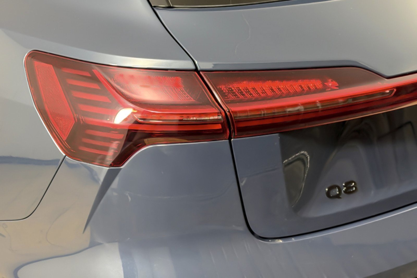 Used 2024 Audi Q8 e-tron Premium AWD/4WD image 25