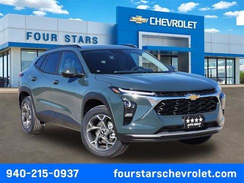 New 2026 Chevrolet Trax LT w/ Driver Confidence Package image 1