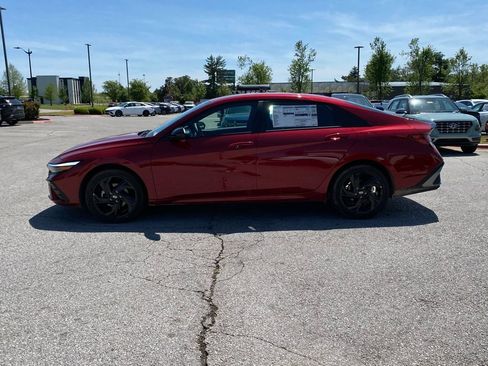 Certified 2026 Hyundai Elantra Sport FWD image 4