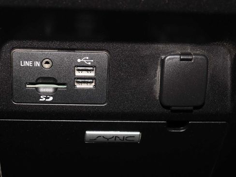 Used 2015 Ford F150 XLT w/ Equipment Group 302A Luxury image 29