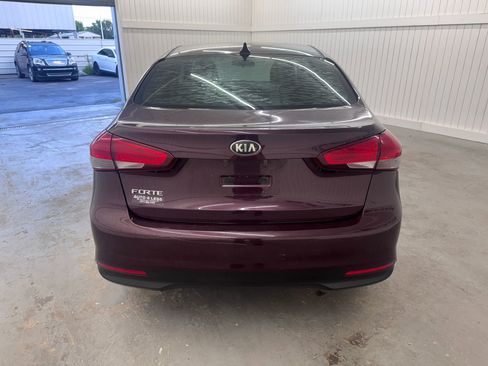 Used 2018 Kia Forte LX image 6