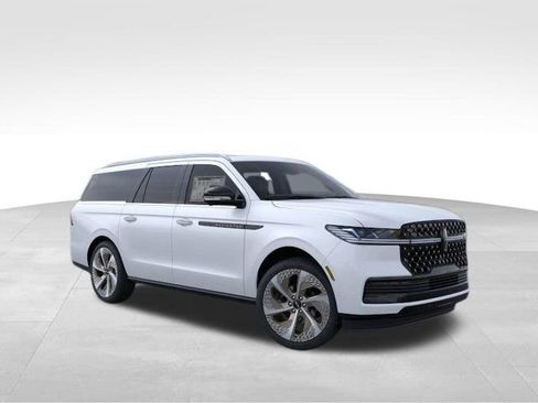 New 2025 Lincoln Navigator L Black Label image 37
