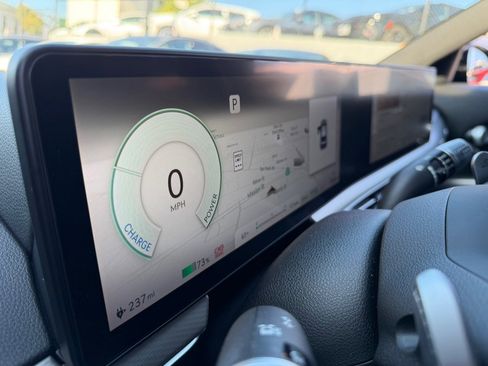 Used 2024 Genesis GV60 RWD image 12