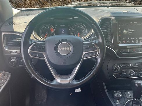 Used 2021 Jeep Cherokee Limited image 5